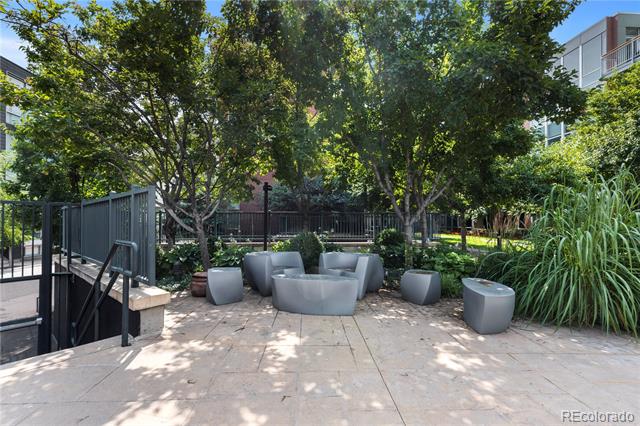 1401 Delgany Street Unit: 211