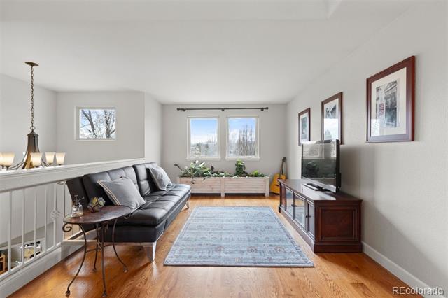 3815 Broadmoor Loop