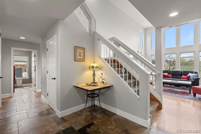 3815 Broadmoor Loop