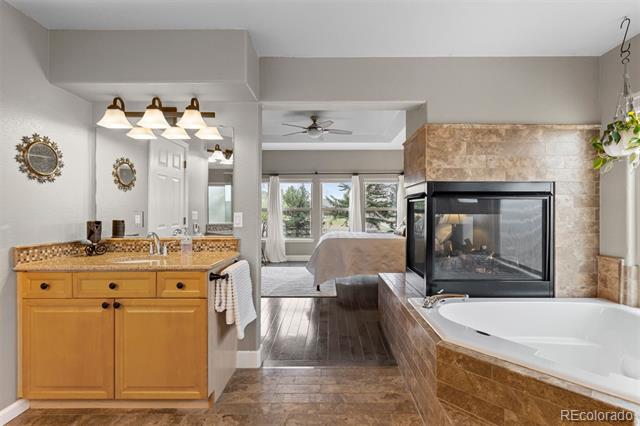 3815 Broadmoor Loop