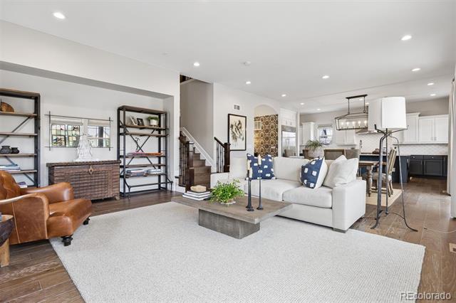 7003 E Lake Circle