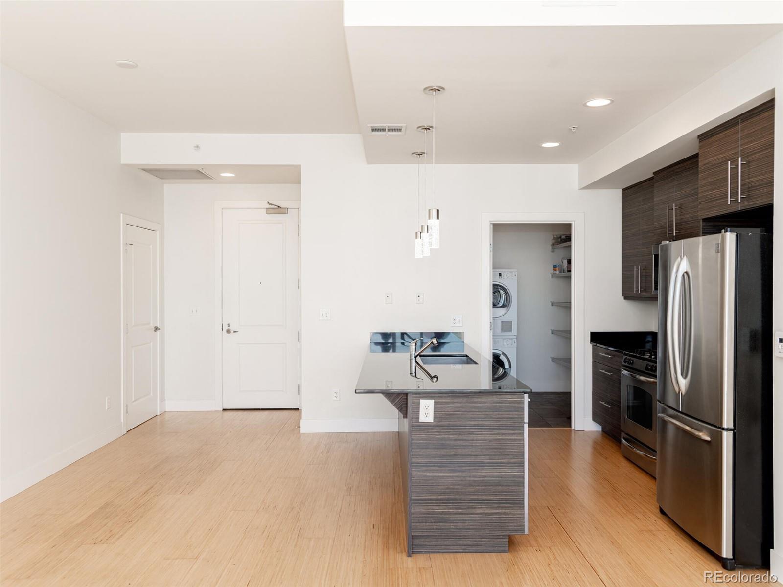 2001 Lincoln Street Unit: 2220