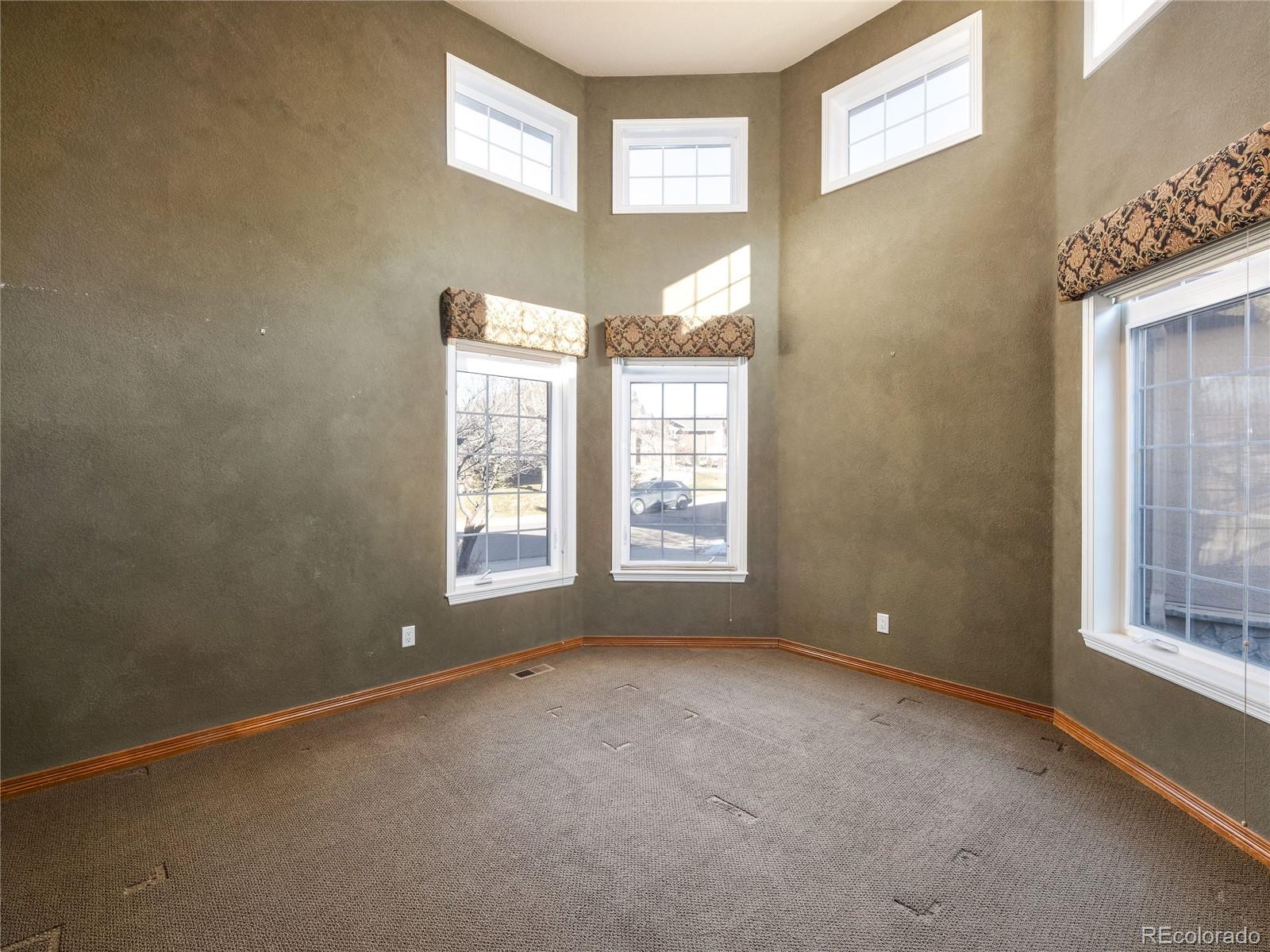 4940 W 107th Loop