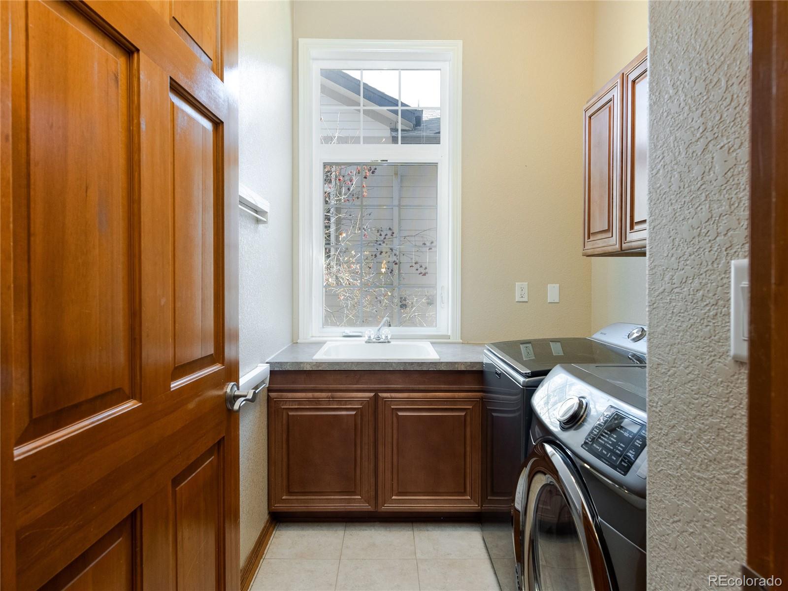 4940 W 107th Loop