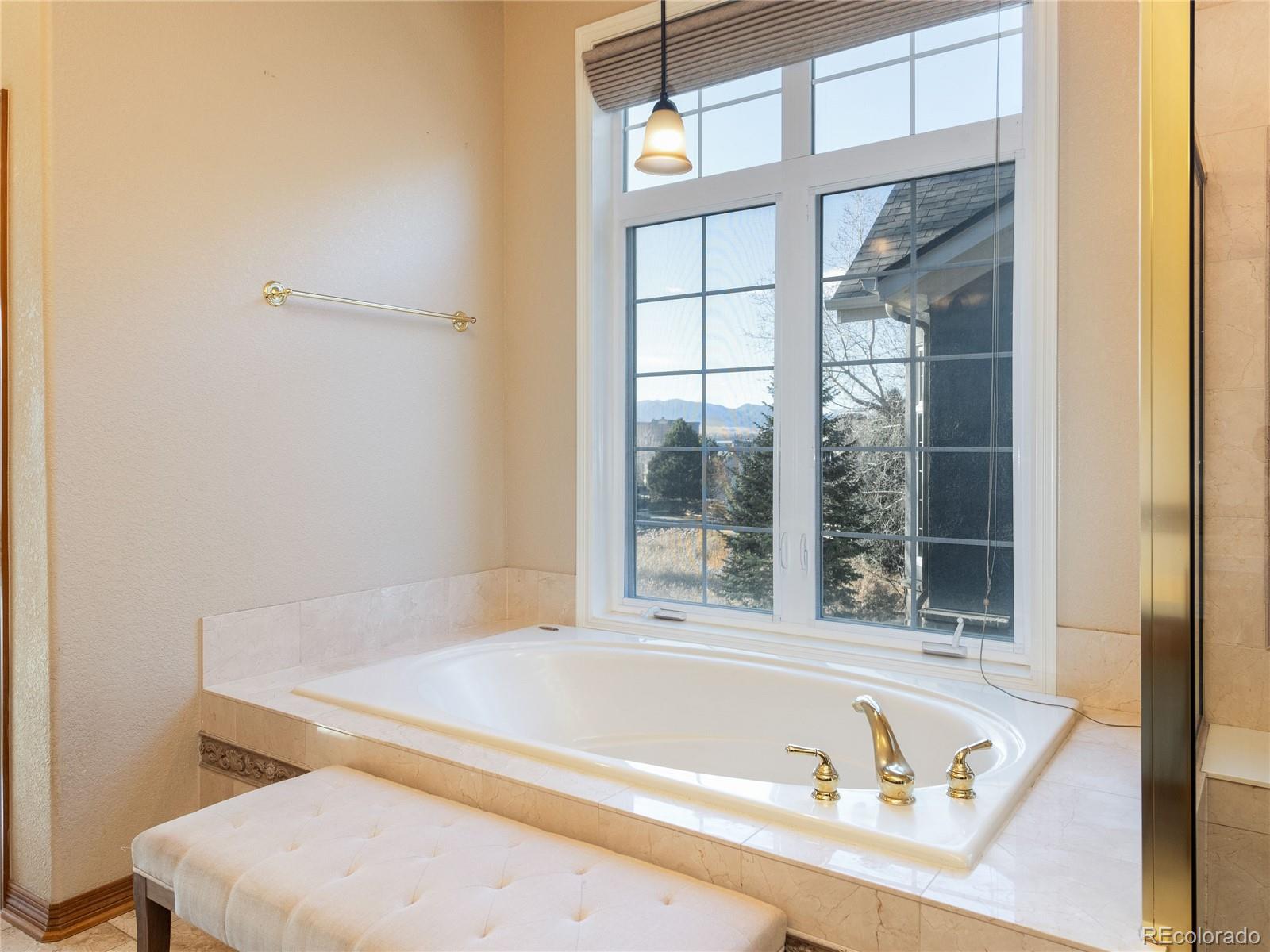 4940 W 107th Loop