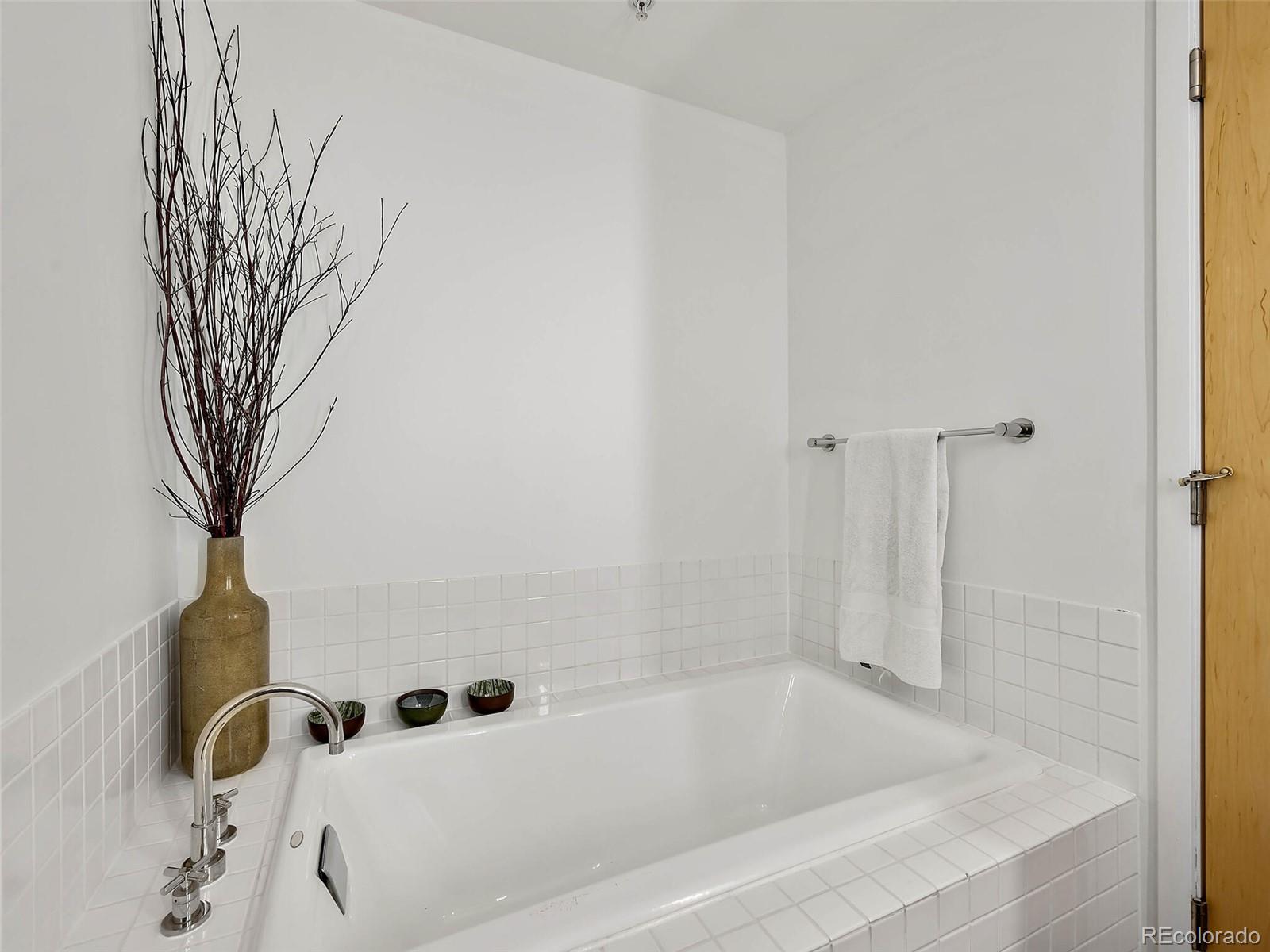 2100 16th Street Unit: 412