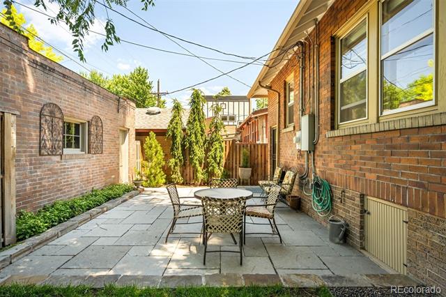 843 Adams Street