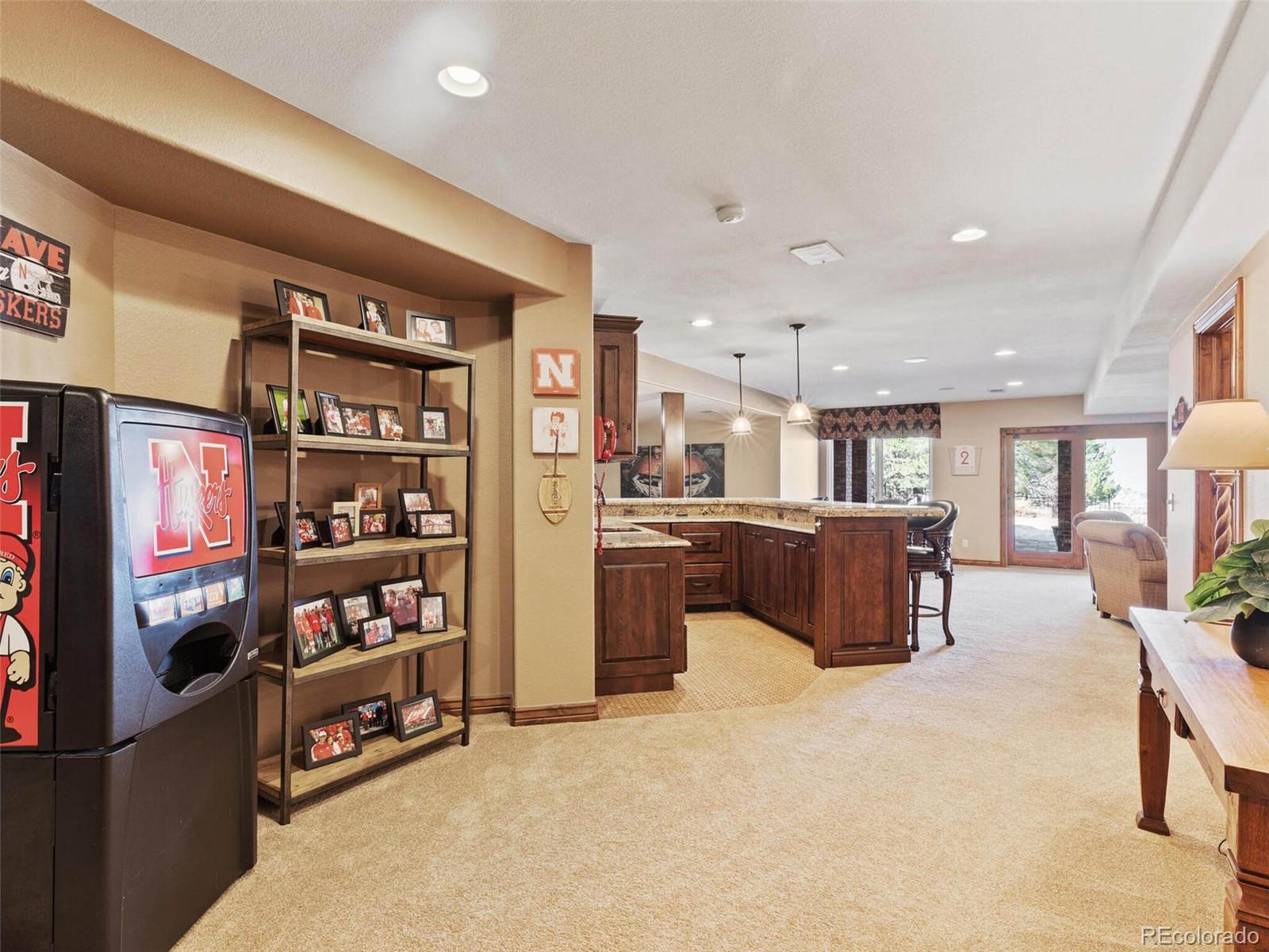 861 Courtland Place
