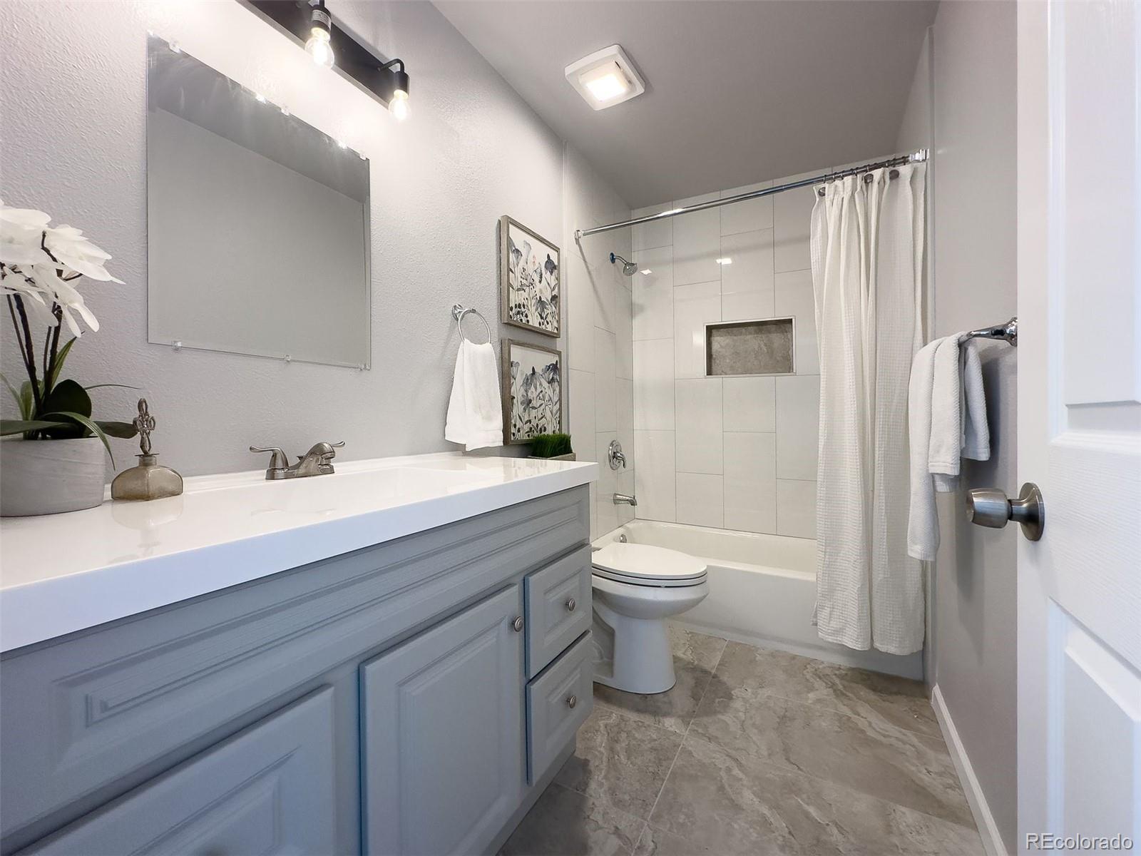 15936 E Radcliff Place Unit: B
