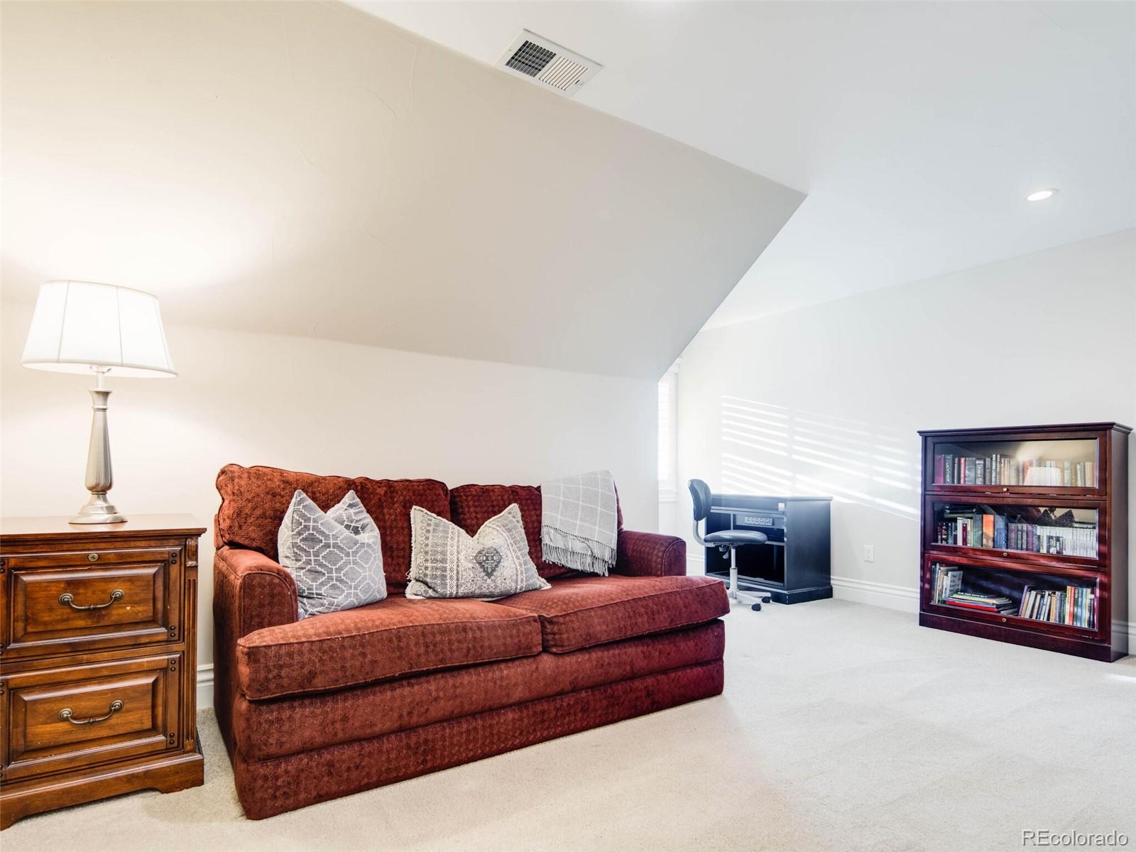 5740 Oak Creek Lane