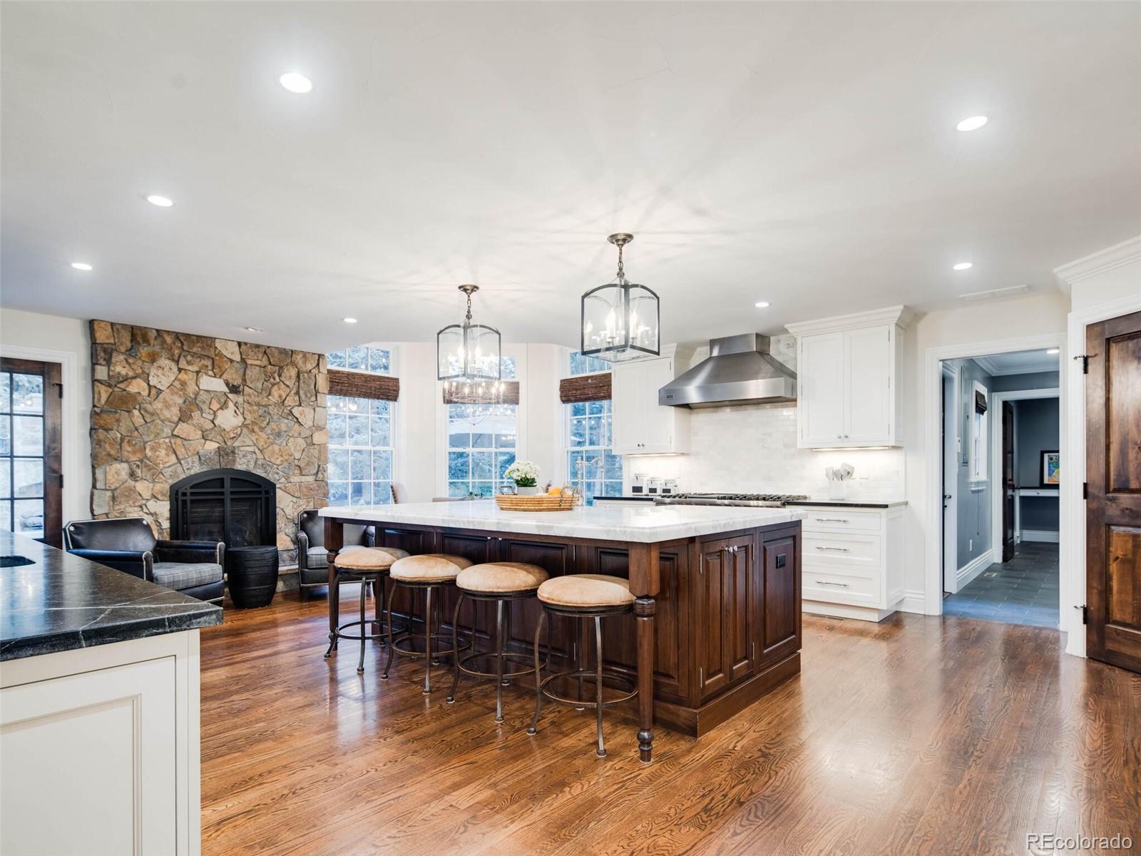 5740 Oak Creek Lane