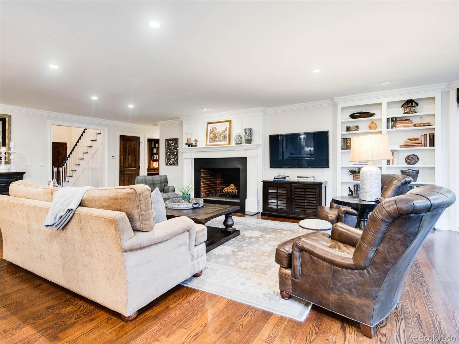 5740 Oak Creek Lane