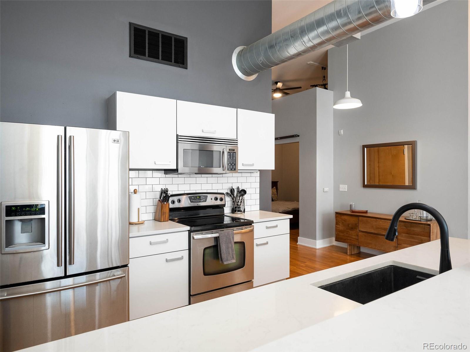 3100 Huron Street Unit: 4S