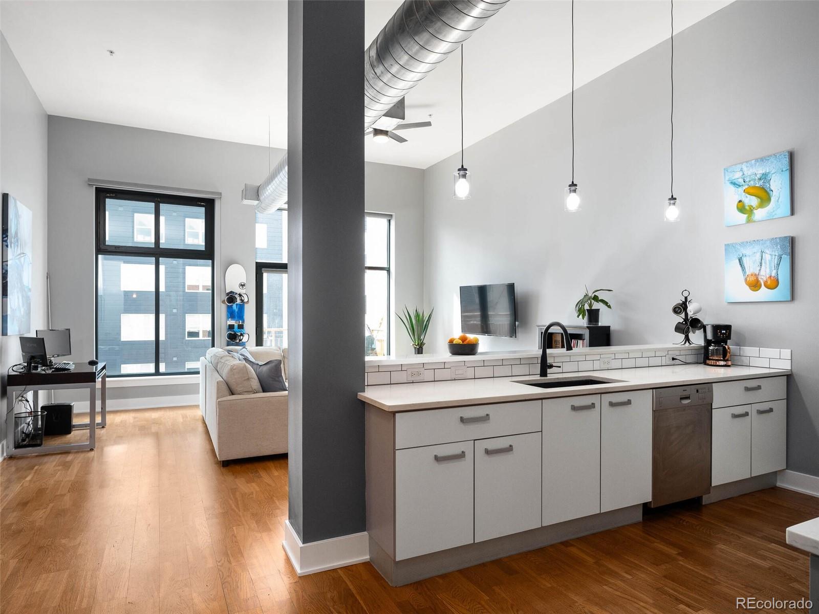 3100 Huron Street Unit: 4S