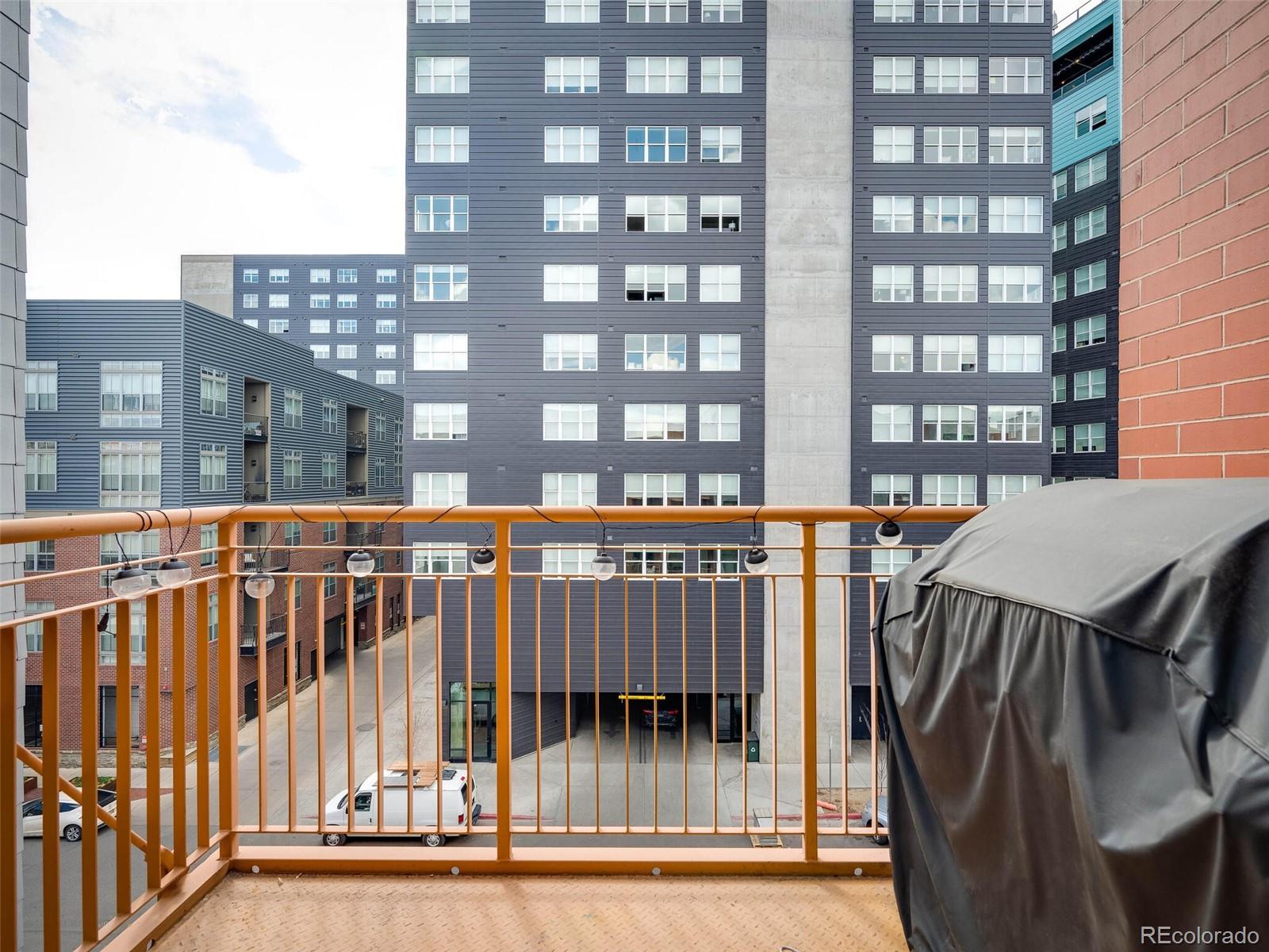 3100 Huron Street Unit: 4S