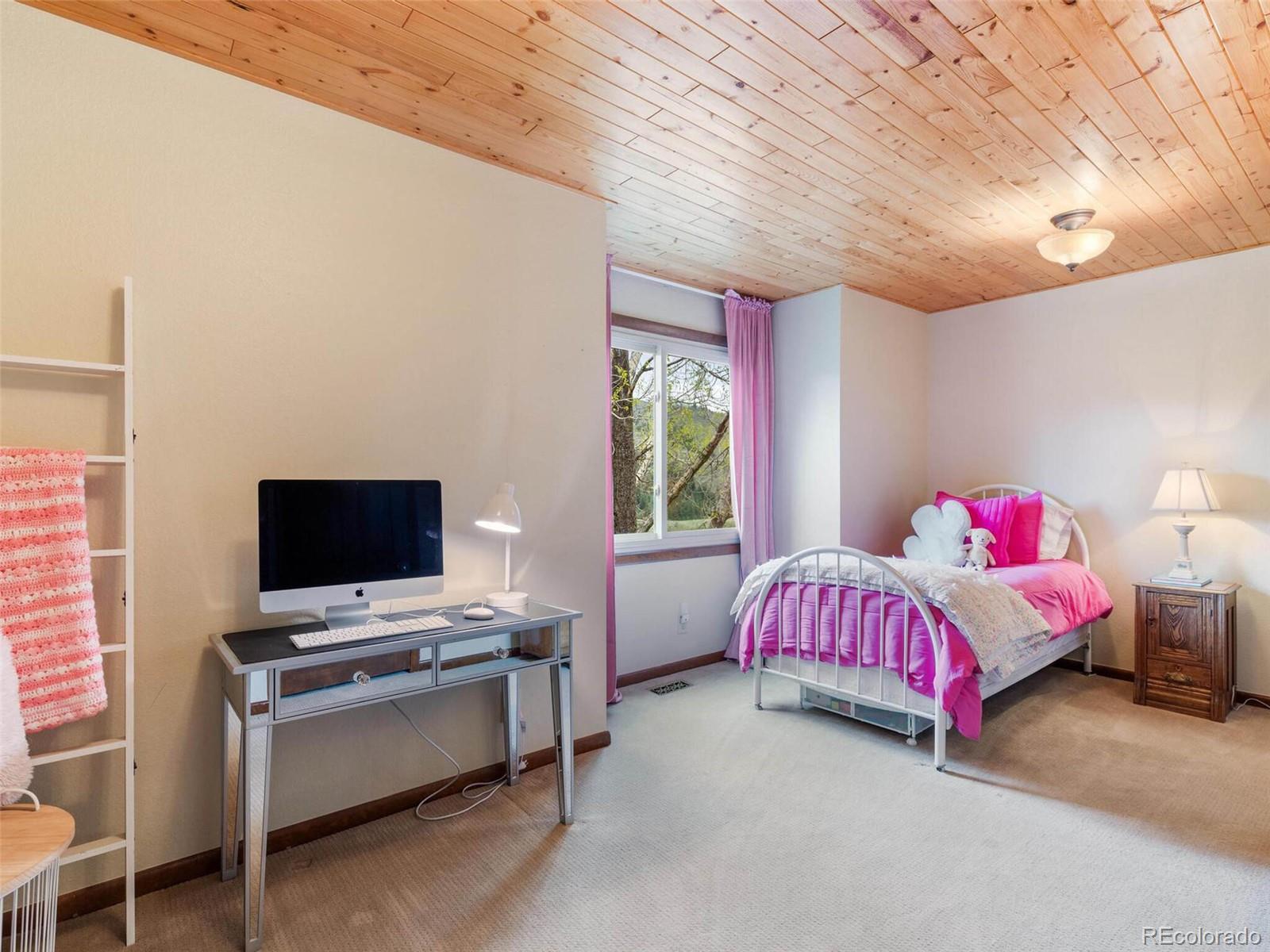 4084 Bear Road