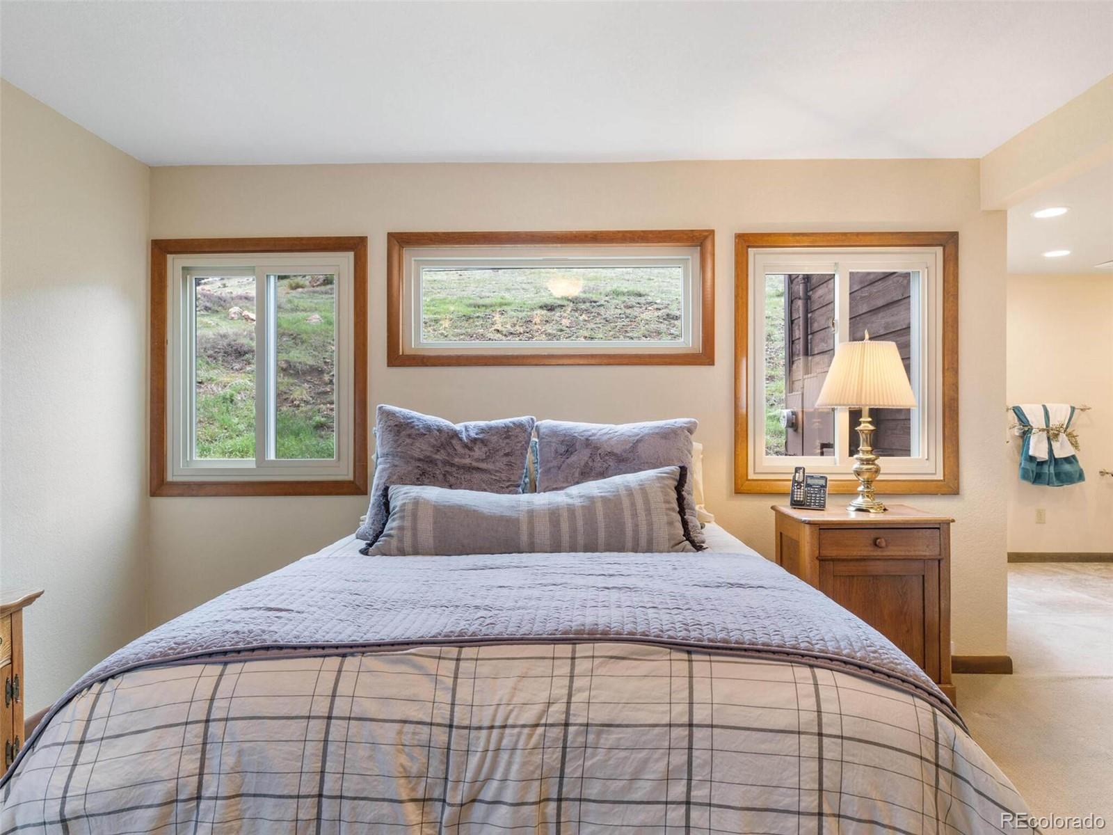 4084 Bear Road