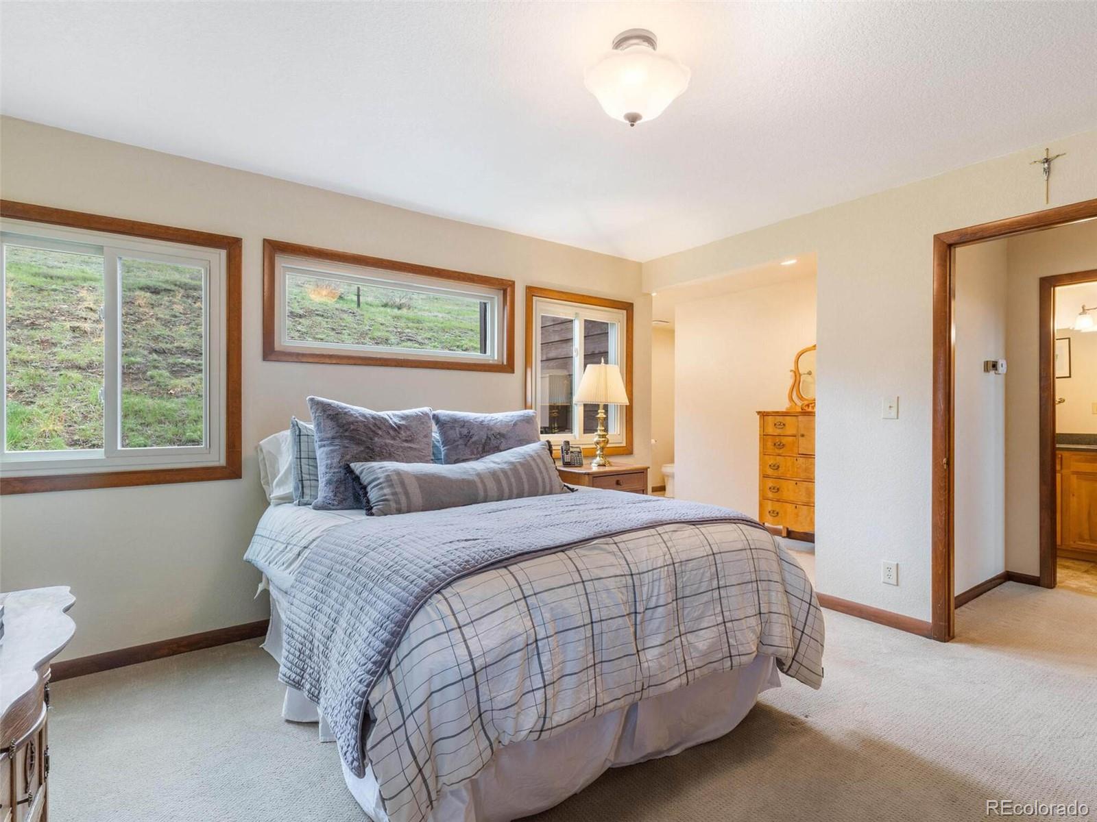 4084 Bear Road