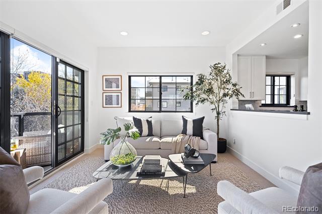 345 Fillmore Street Unit: 305
