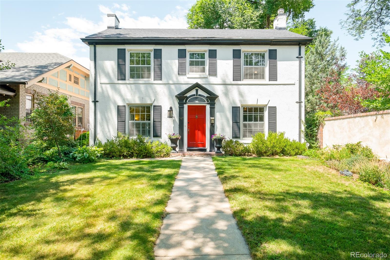 747 York Street