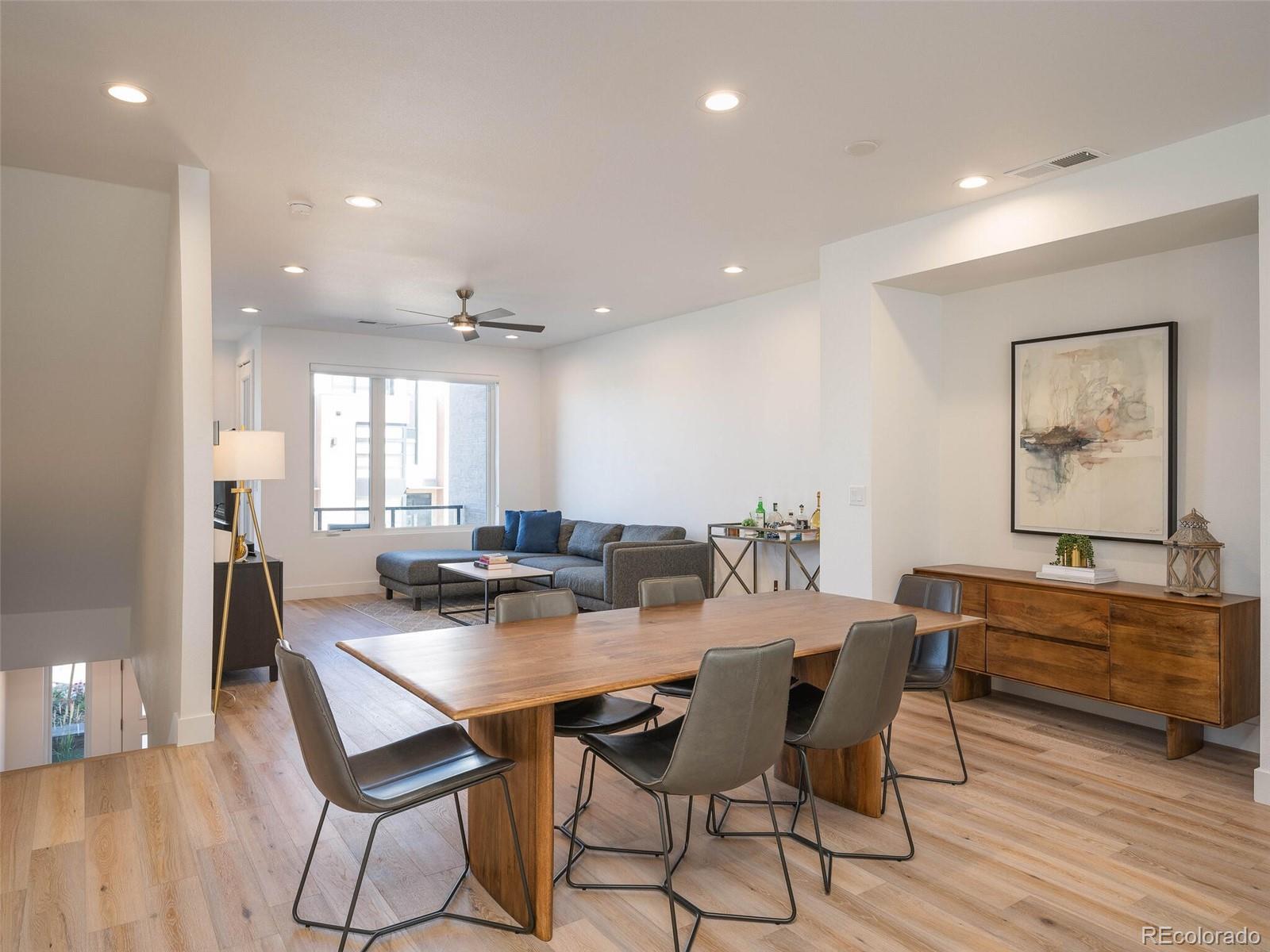 6818 E Lowry Boulevard Unit: 301