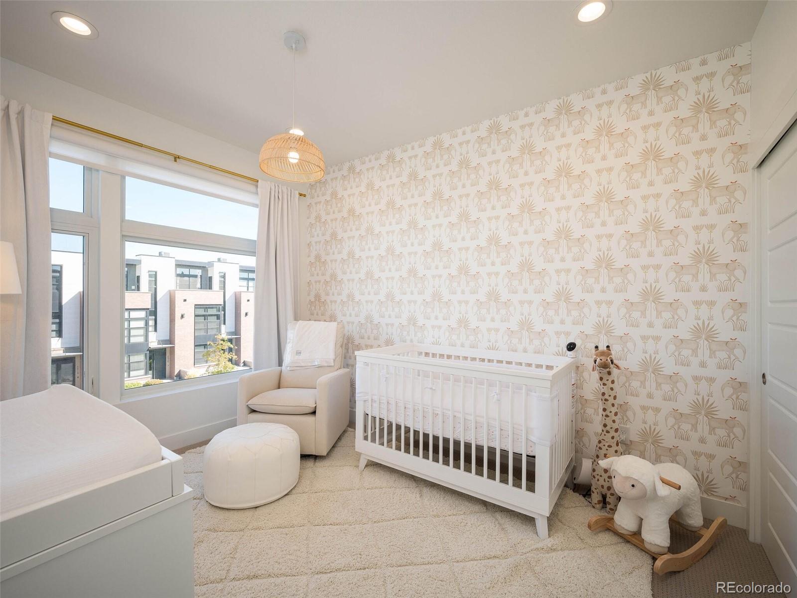 6818 E Lowry Boulevard Unit: 301