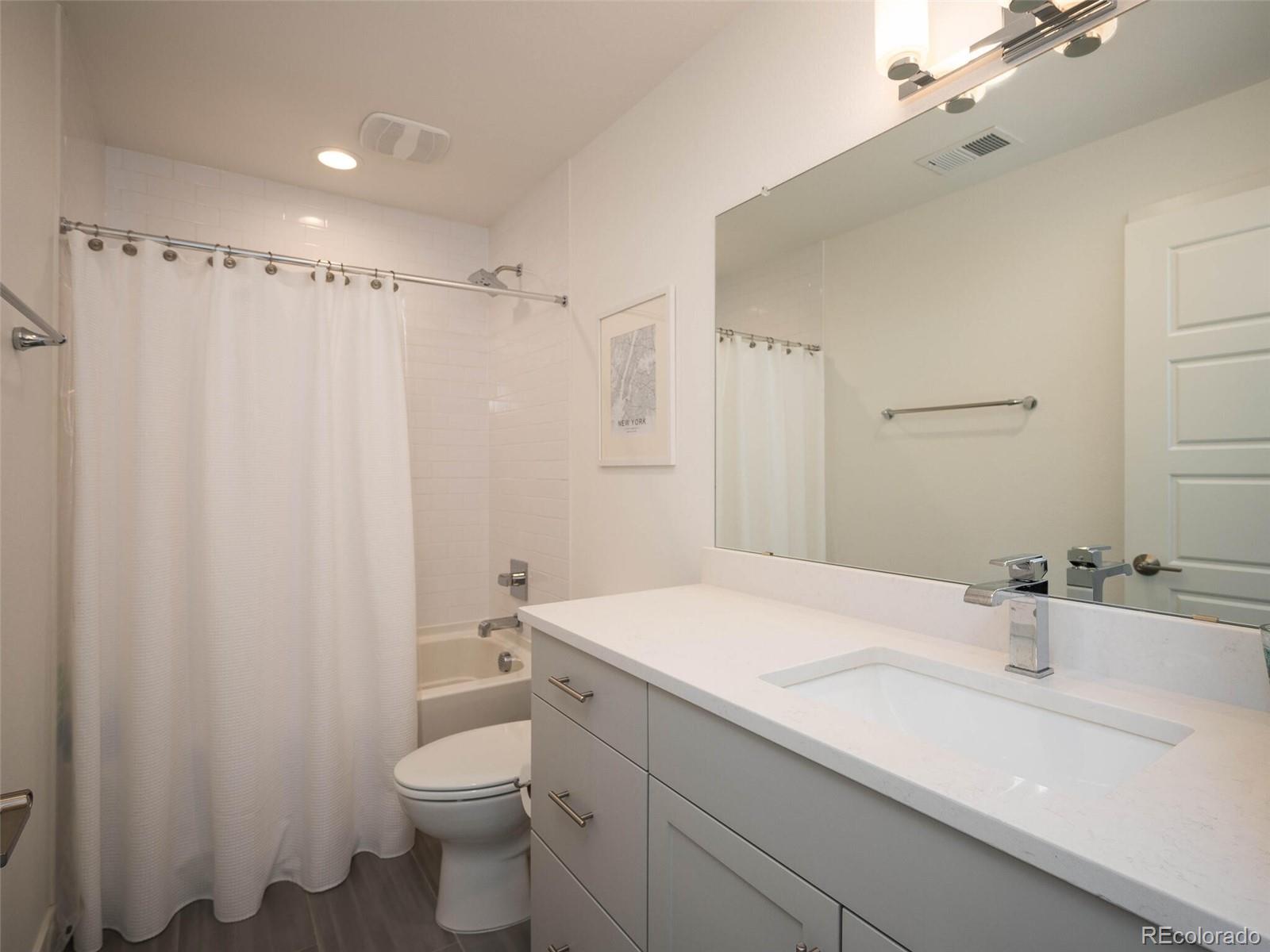 6818 E Lowry Boulevard Unit: 301