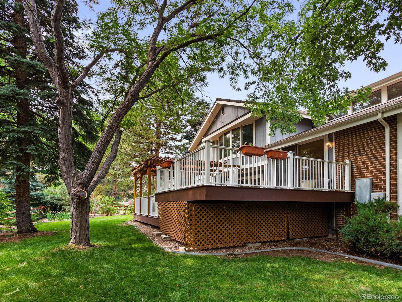 5476 E Links Circle