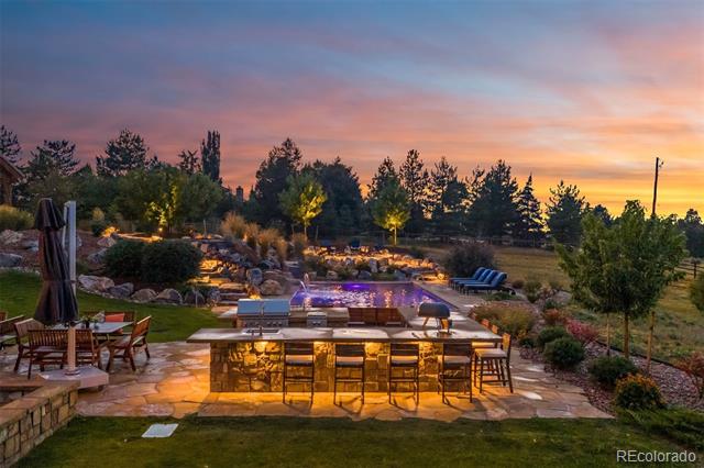 6477 Manor Drive