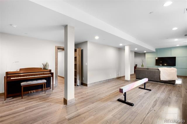 6477 Manor Drive