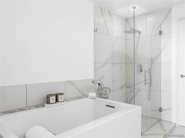 2001 Lincoln Street Unit: 1822L
