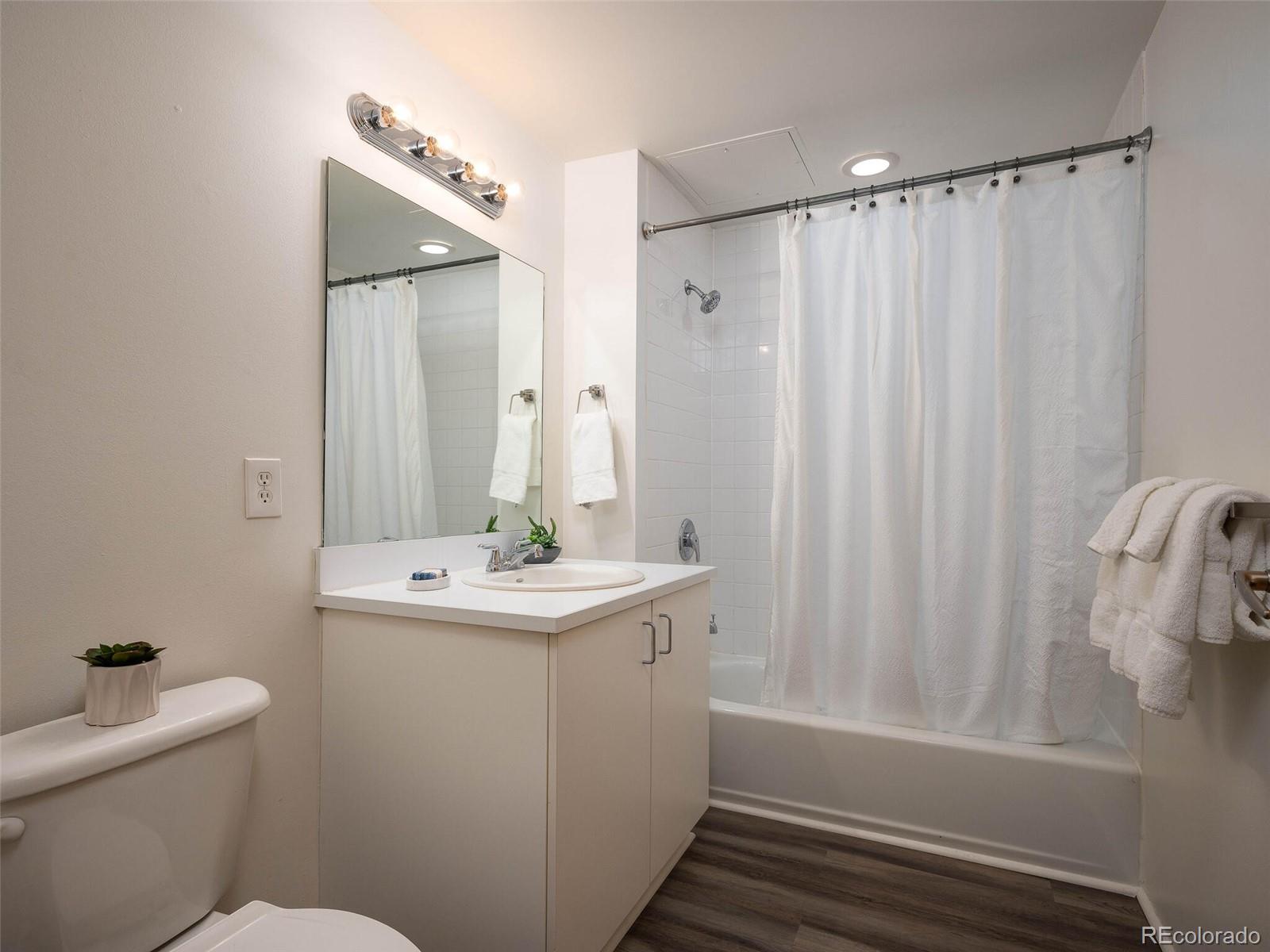 3100 Huron Street Unit: 2A