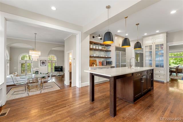 1950 Forest Parkway