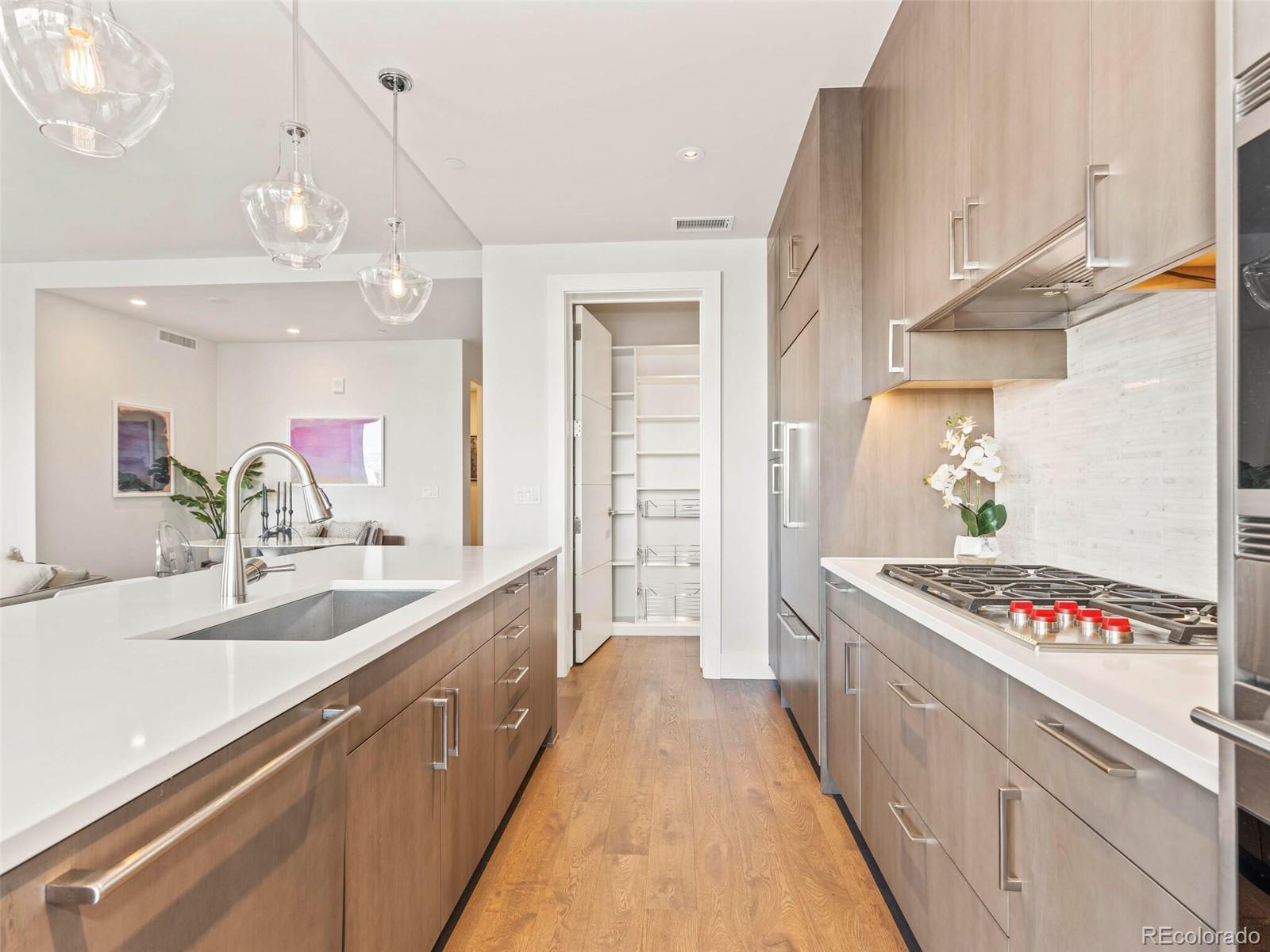155 Steele Street Unit: 416