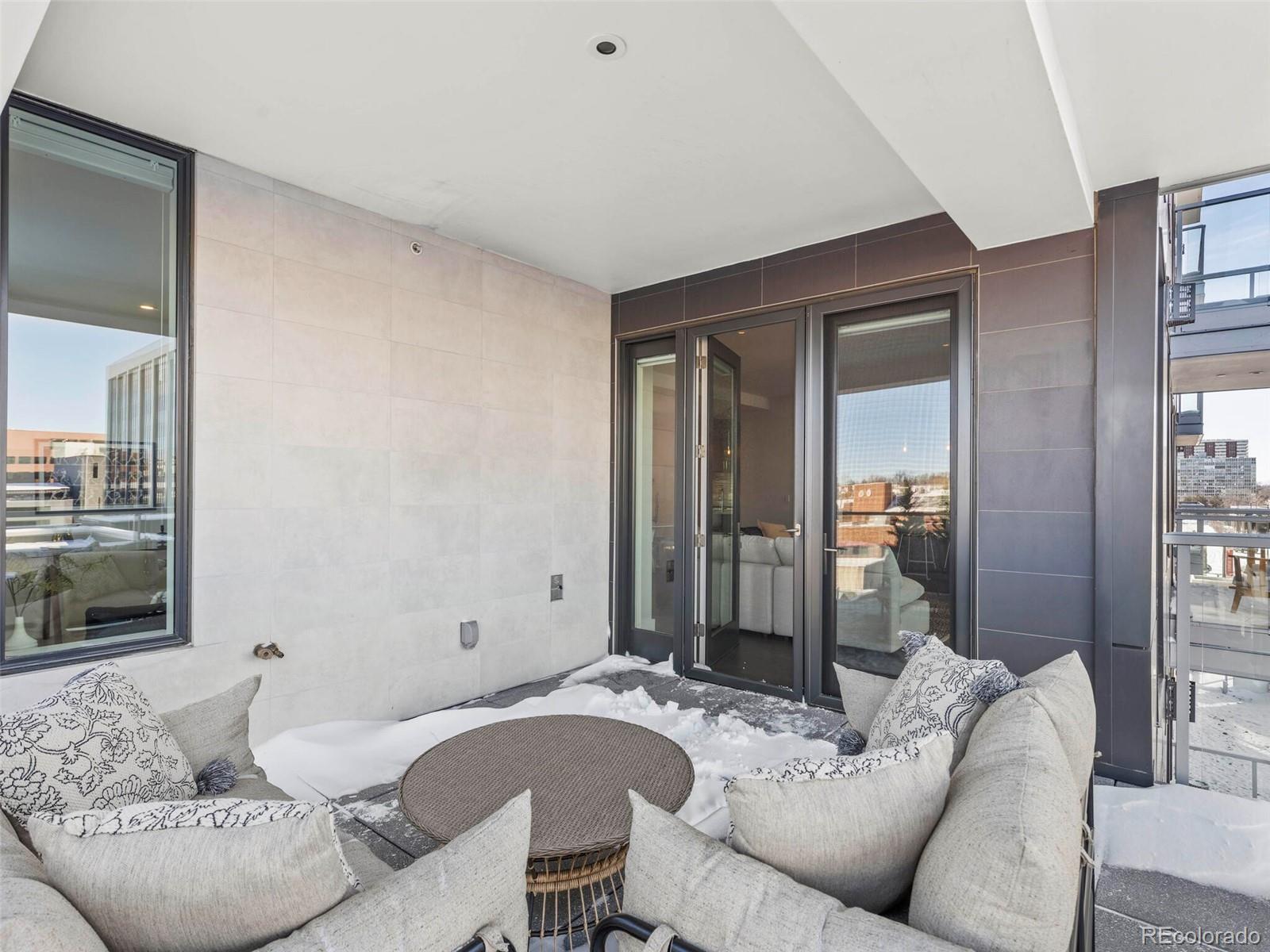 155 Steele Street Unit: 416