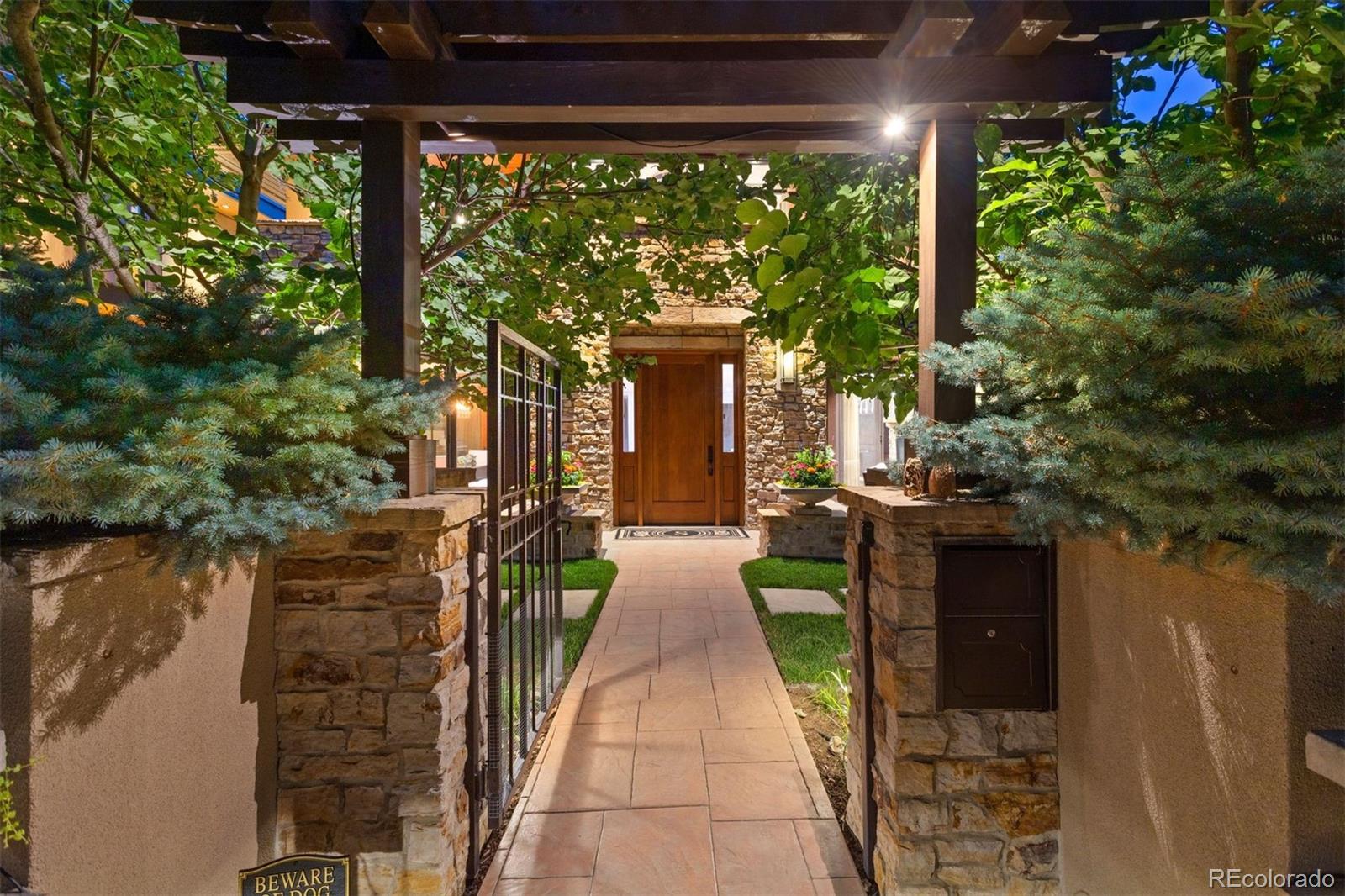 467 Saint Paul Street