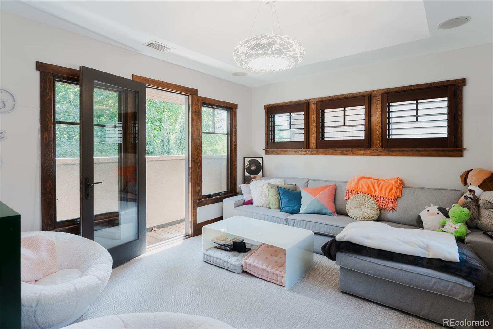 467 Saint Paul Street