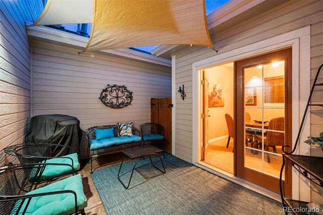 8300 Fairmount Drive Unit: QQ102