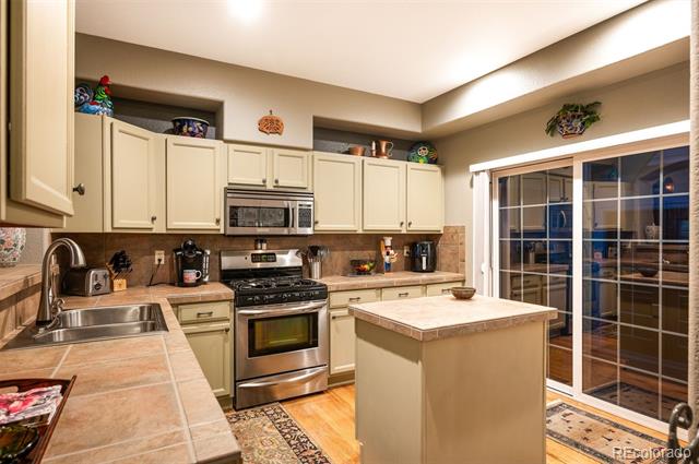 8300 Fairmount Drive Unit: QQ102