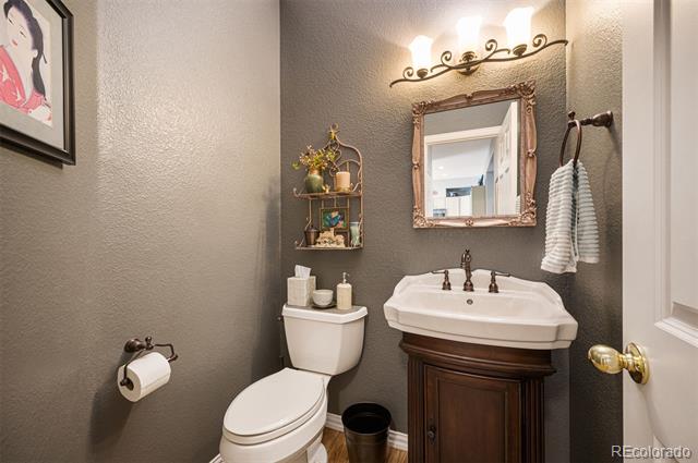 8300 Fairmount Drive Unit: QQ102