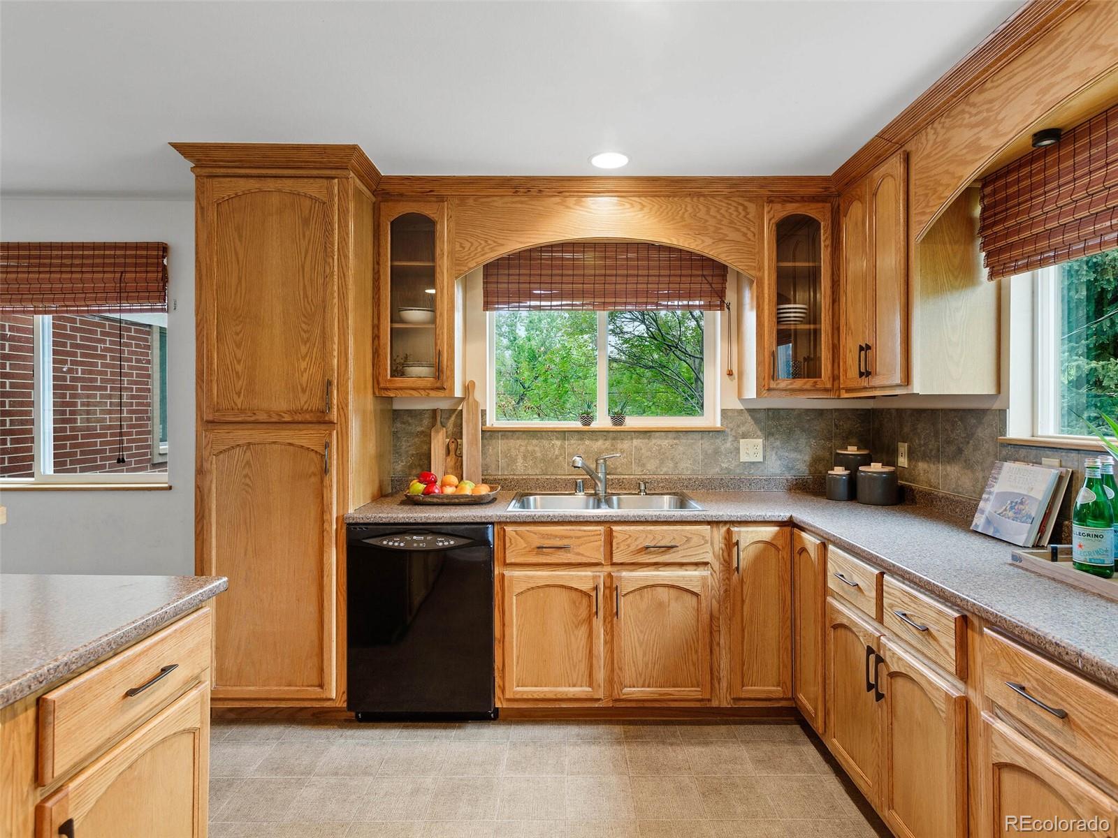 426 W Fremont Drive