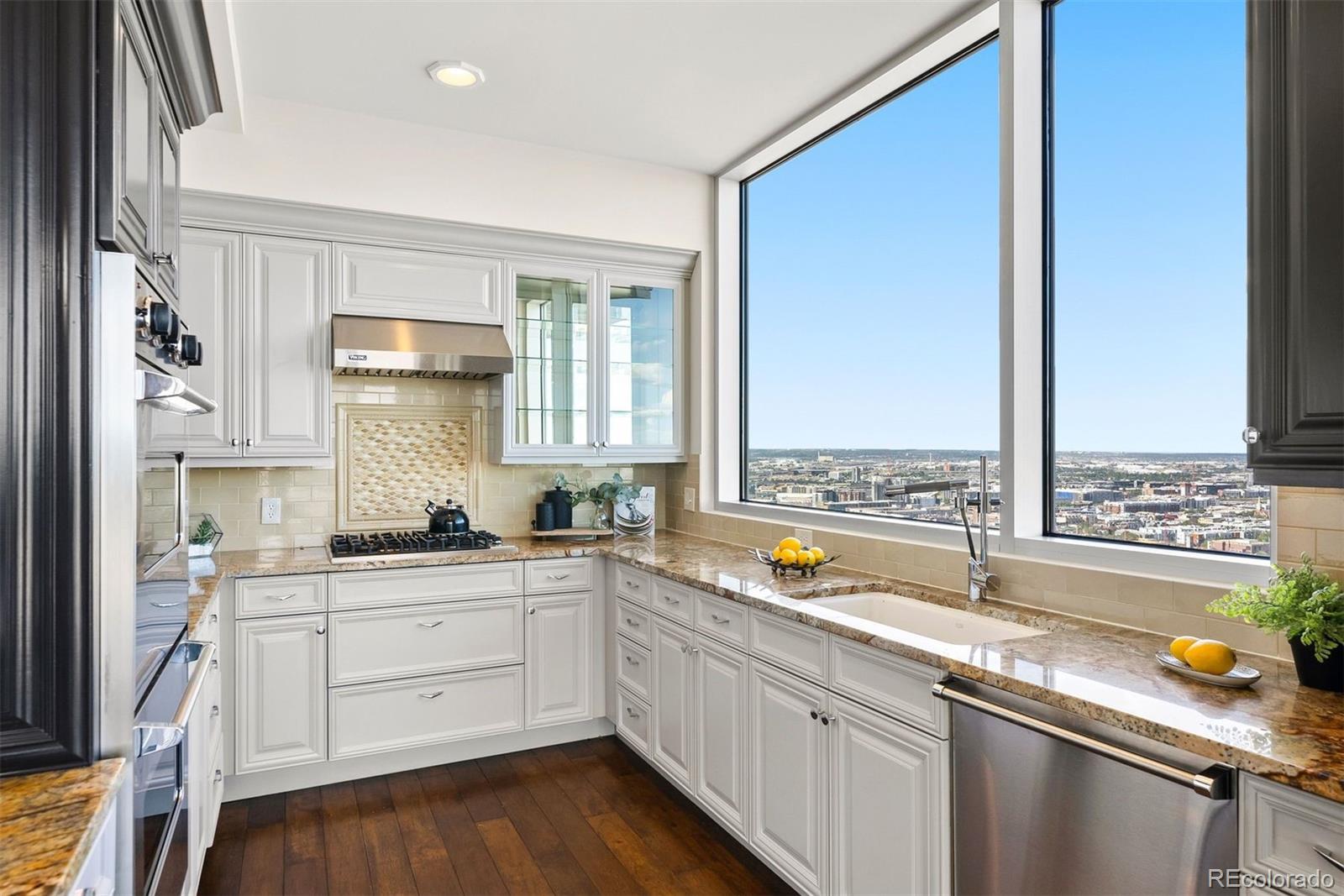 2001 Lincoln Street Unit: 2822