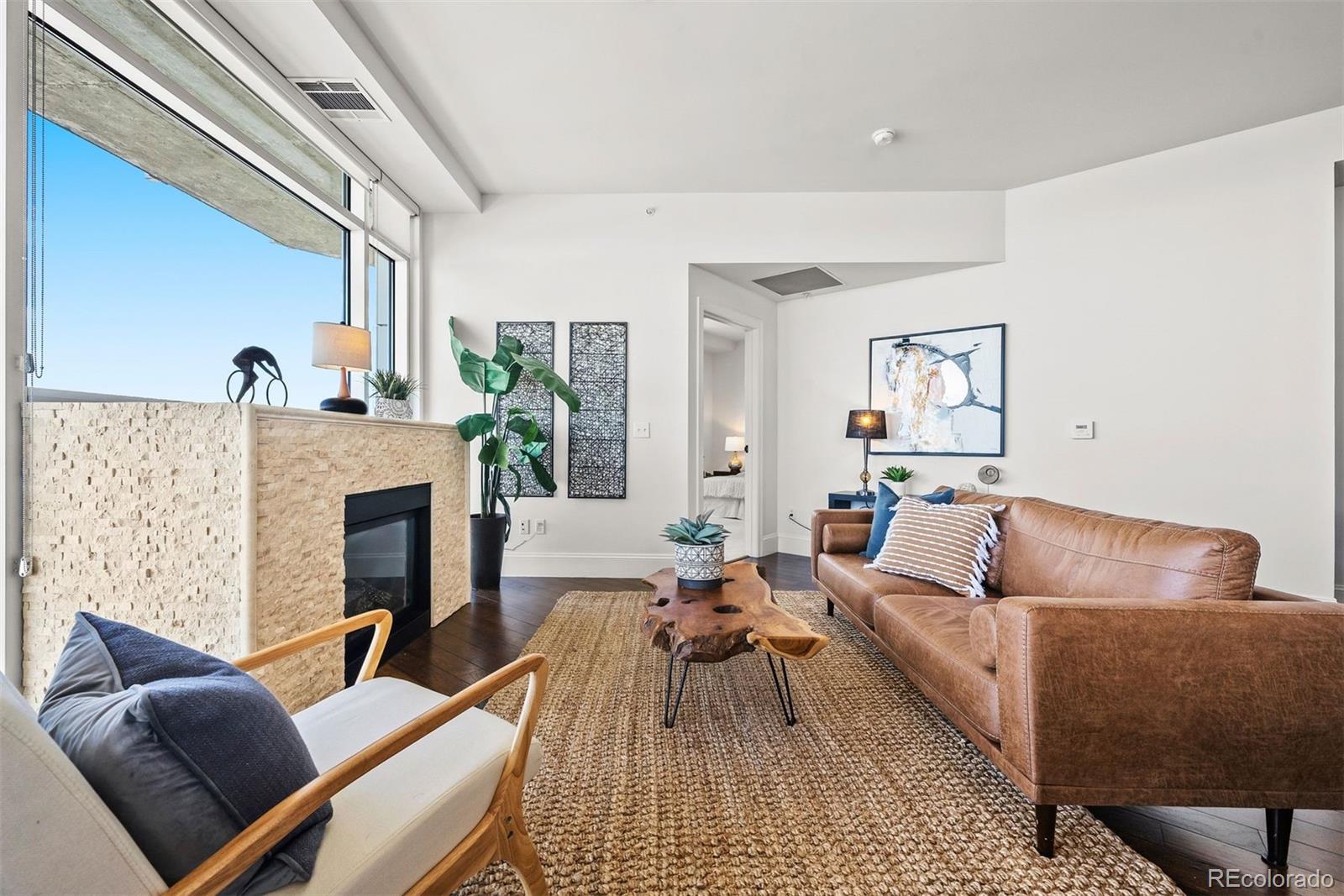 2001 Lincoln Street Unit: 2822