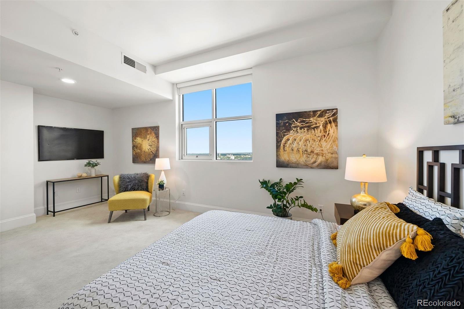 2001 Lincoln Street Unit: 2822