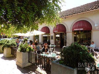 84 Eucalyptus Knoll St