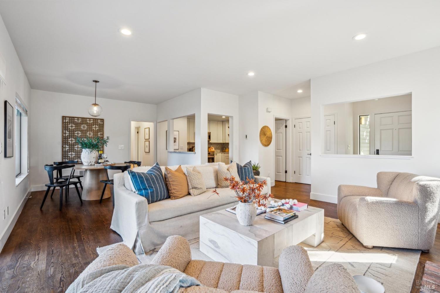 84 Eucalyptus Knoll St