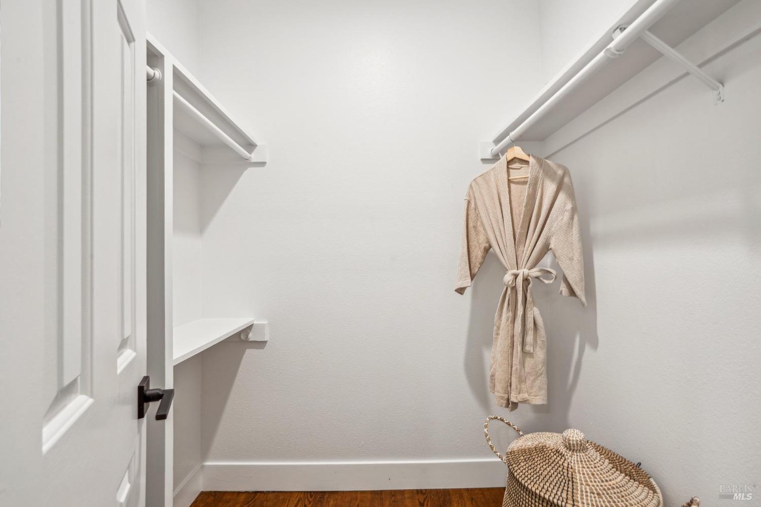 84 Eucalyptus Knoll St