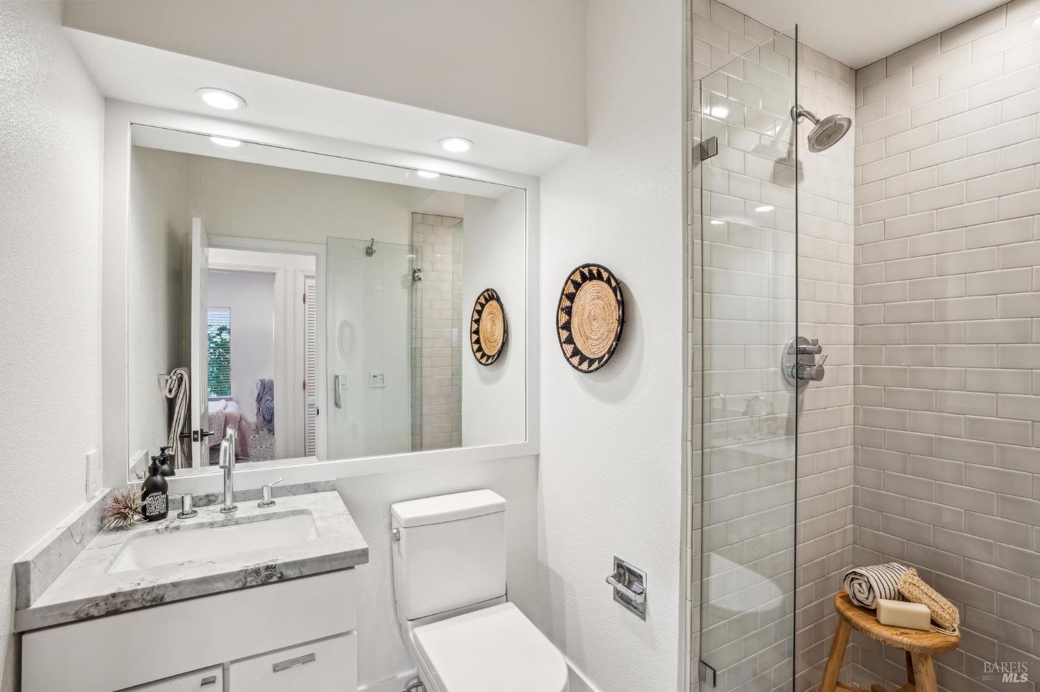 84 Eucalyptus Knoll St