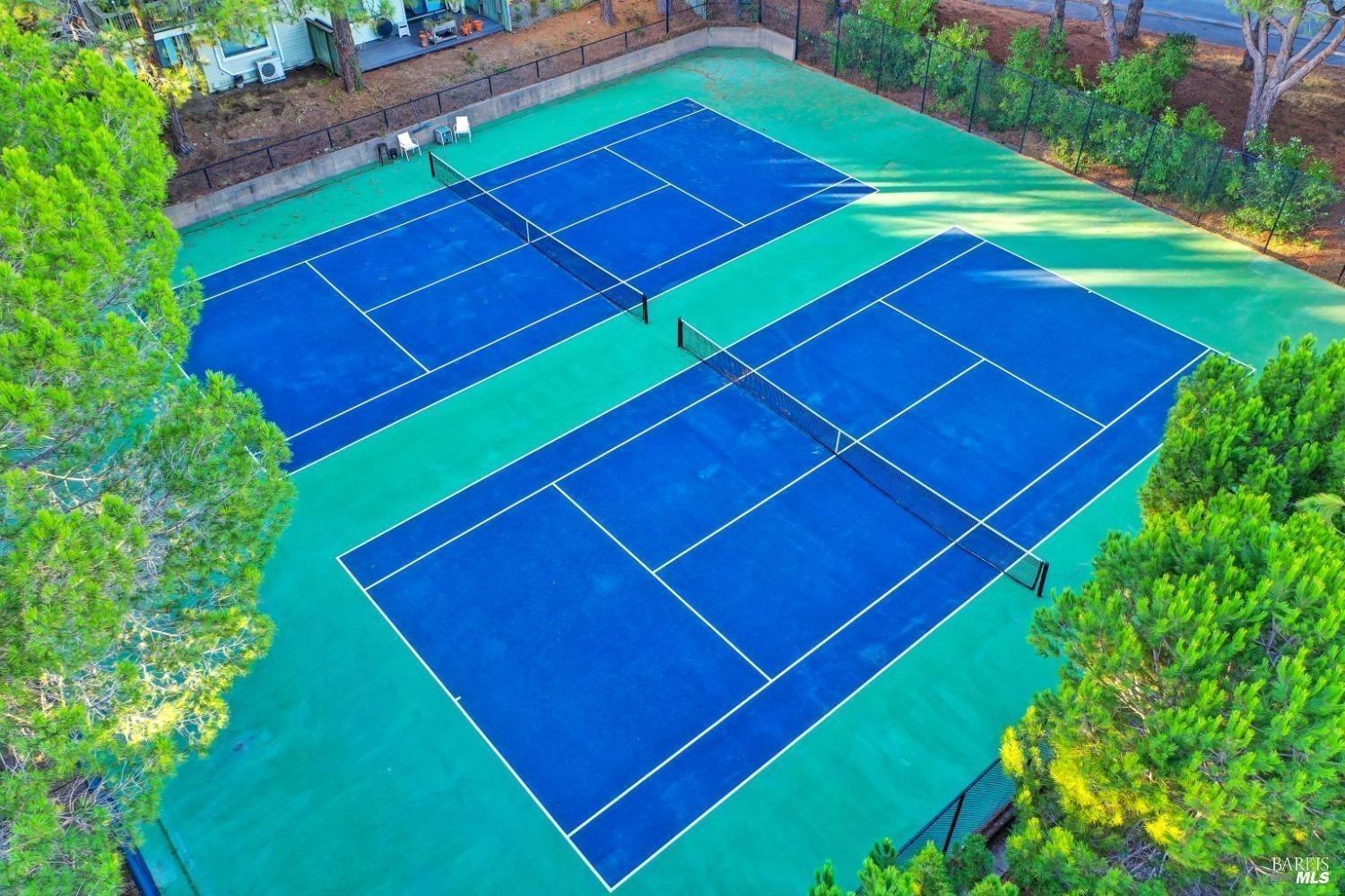 84 Eucalyptus Knoll St