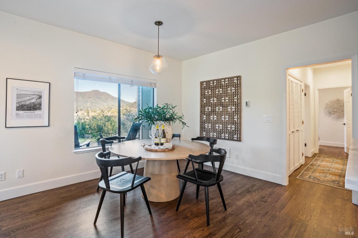 84 Eucalyptus Knoll St